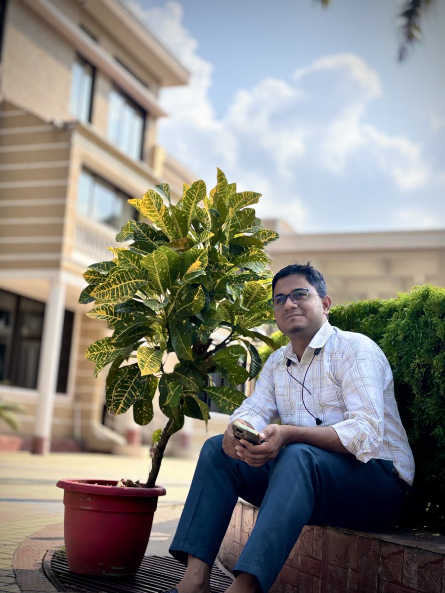 MohammedSamsujj's tweet photo. জীৱনৰ প্ৰতিটো মূহুৰ্তত অহা অভিজ্ঞতালৈ শান্তিত আছো।কিয়নো প্ৰতিটো ৰ'দৰ পোহৰৰে আহে নতুন আশা, নতুন সম্ভাৱনা।” ☀️💫 https://t.co/hqevh19CcJ