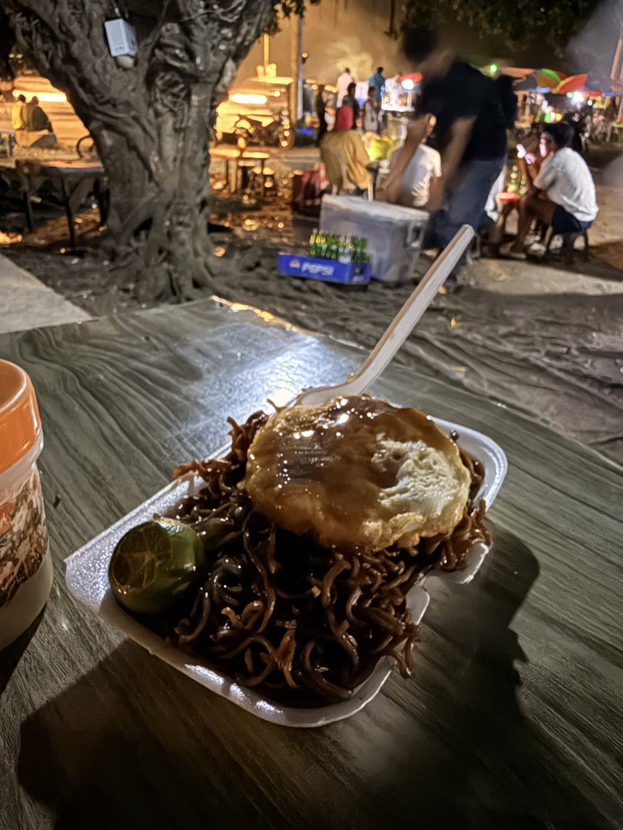 EngrGemini06's tweet photo. Sinunuc Jog and Mee Goreng for today!
#zamboanga #alterzc #joggingph #FitnessMotivation #pinoyfitness https://t.co/bi7PyOsU1Q