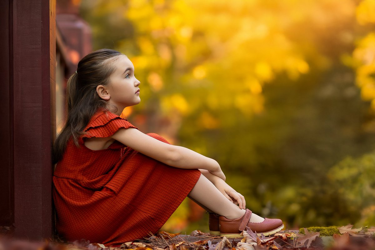 Evelyn came from California to visit her best friend Ayla in Williamsburg, VA, and their friendship shines through every frame! Loved photographing their  reunion, family, and individual portraits! ✨🍁

To see more;

pozanproductions.com

Instagram.com/esrapozan_baby…