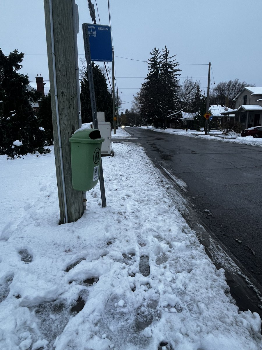 Tell me your city doesn't care about you without telling me your city doesn't care about you.

Bus stops not cleared, no safe place to walk to it but down the road. #CarCulture <a href="/CityofLdnOnt/">City of London</a>