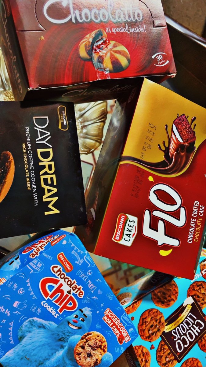 Mahrukh_tweets1's tweet photo. After finishing my grocery run, I refilled my snack stash and grabbed a cup of tea from the filling station...
It somehow made my entire day.
No idea why, but that tea just hits differently. ☕

Have you ever tried tea from a filling station?