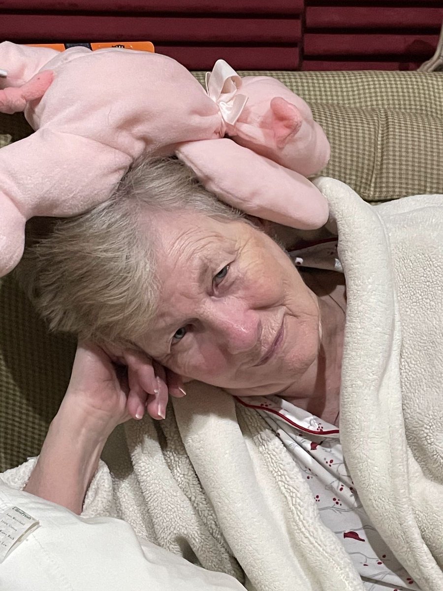 SAVEMUMNOW1's tweet photo. Please help us save my mom. She’s battling breast cancer and urgently needs surgery. We need $10,000 for her treatment. Even the smallest help counts. Please donate or share. 💔🙏
#HelpSaveALife #BreastCancerAwareness #PleaseDonate #GoFundHope #SaveAMother https://t.co/UTM53RpOMs