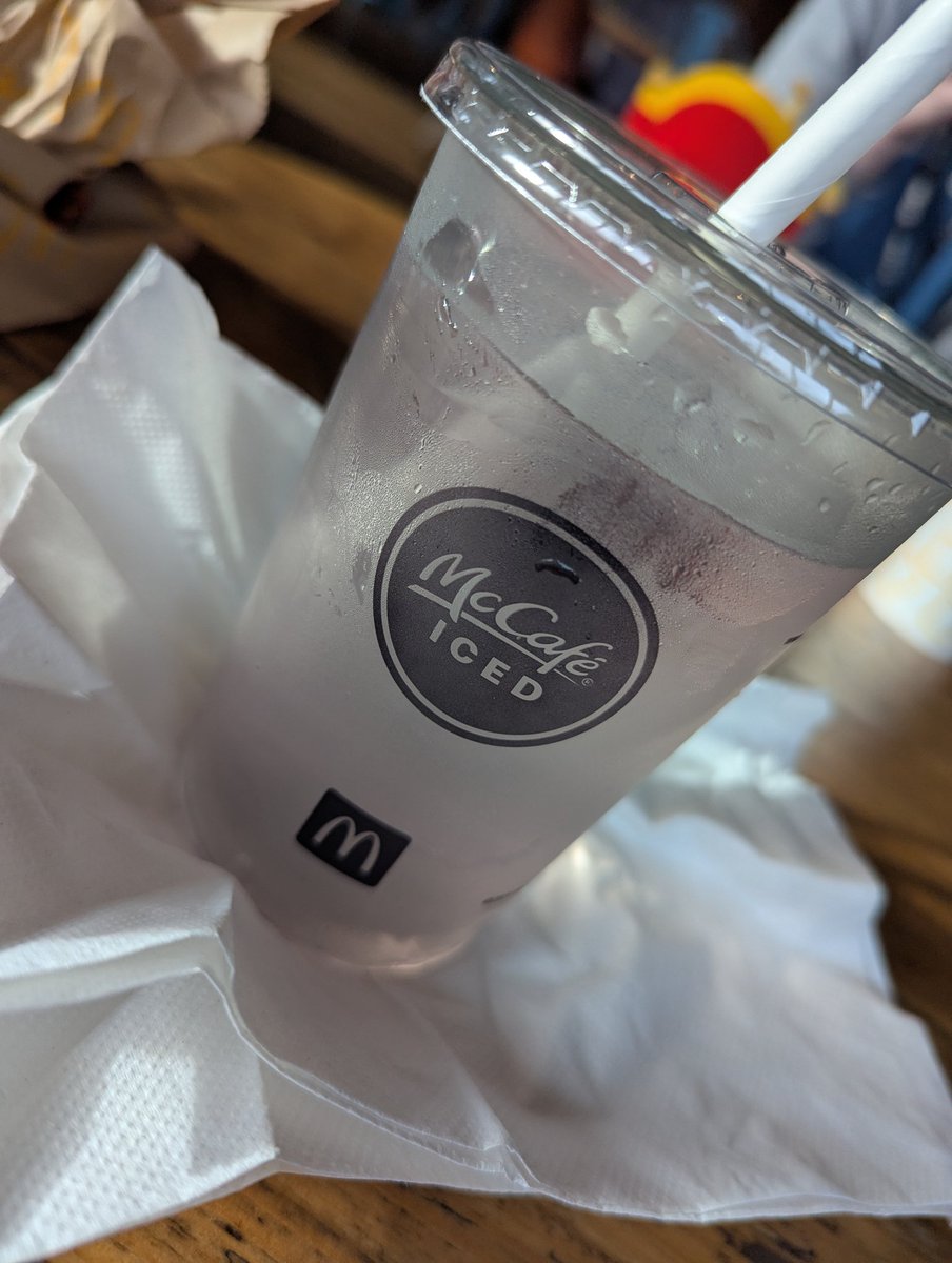 Rei / also@bsky tweet media