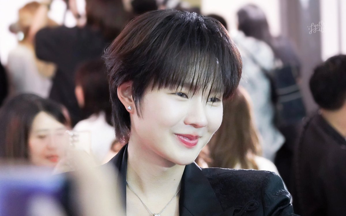 booluvbu's tweet image. น่ารักจนอยากจับปั้นเป็นก้อนๆ 🤏🏻

NAMPING GLOWS AT HOWE2025
#HOWEAWARDS2025xDMD 
⟡ ݁₊ .#nampingster  ૮₍˶ •. • ⑅₎ა ♡