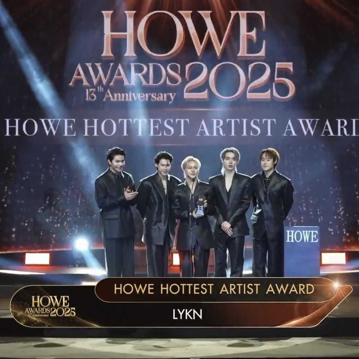 ทั้งนักแสดงทั้งศิลปิน น้องทำได้ดีในทุกด้านจริง ๆ วันนี้สิ่งที่น้องตั้งใจมันแสดงให้เห็นแล้ว เก่งมากเลย ภูมิใจในตัวเองเยอะ ๆ นะคับคนเก่งงงง รักน้องน้าาาา 🥹♥️⭐️