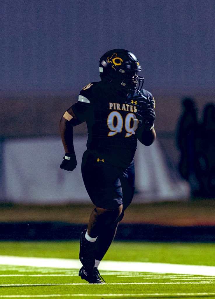 End Regular season stats
(9 games played)
40 tackles
10 TFLs
2 sacks 
1 force fumble
1 fumble recovery