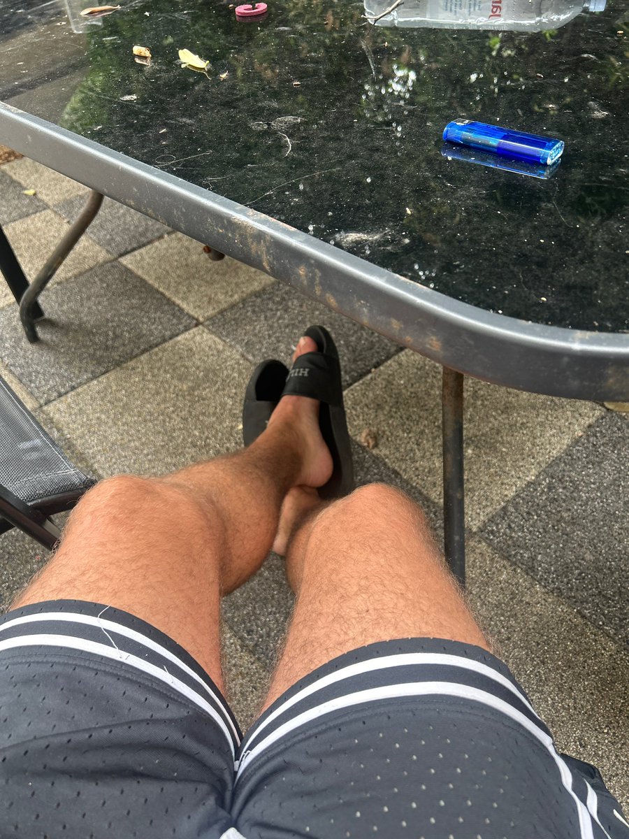 Chi viene a mettere il suo stipendio qua sotto?🥵