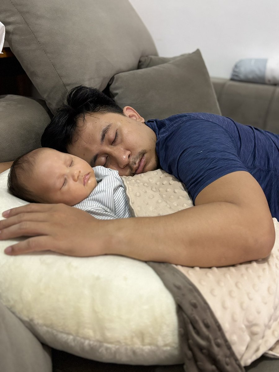 dwisl's tweet image. Our little family is so lucky to have you. Thank you for being such a loving, playful, and patient dad for Kinanti. Happy Father’s Day 💖.
