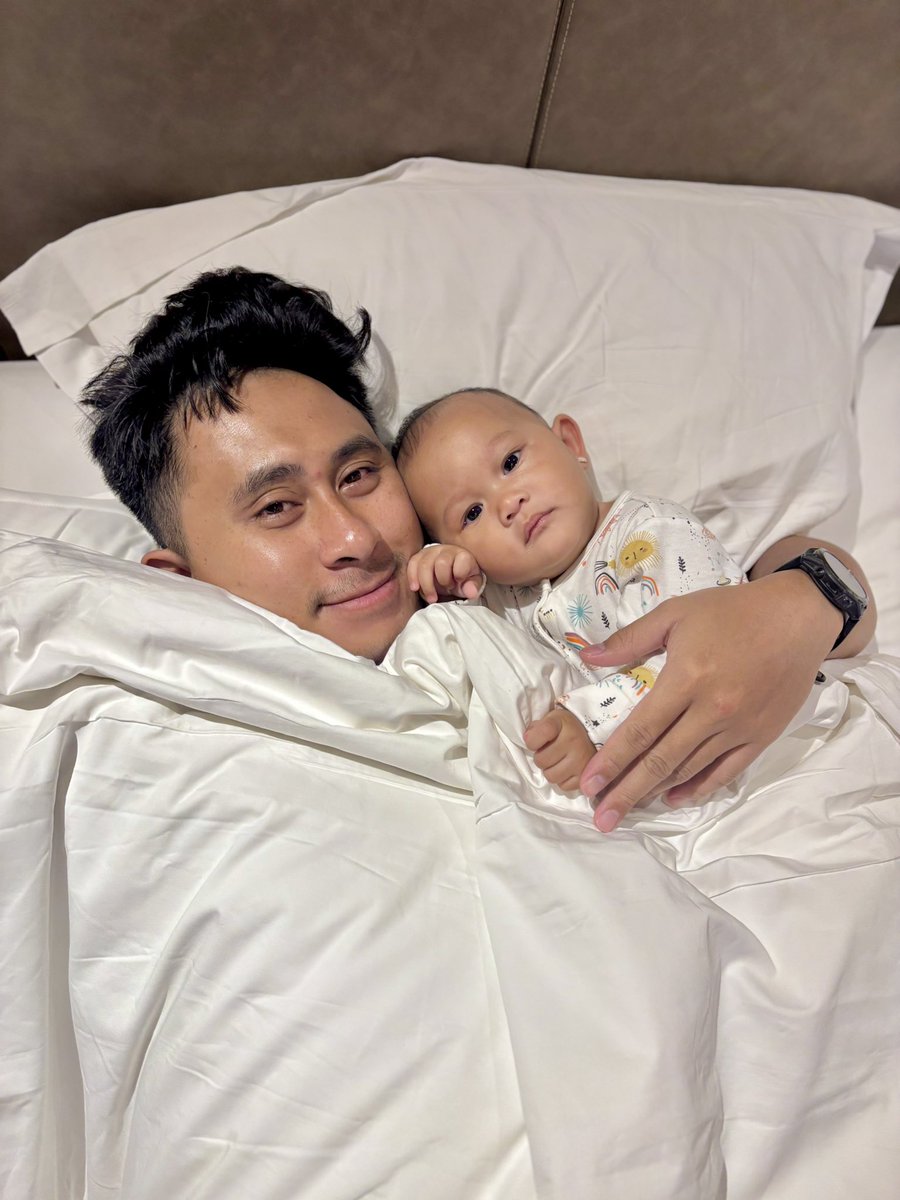 dwisl's tweet image. Our little family is so lucky to have you. Thank you for being such a loving, playful, and patient dad for Kinanti. Happy Father’s Day 💖.