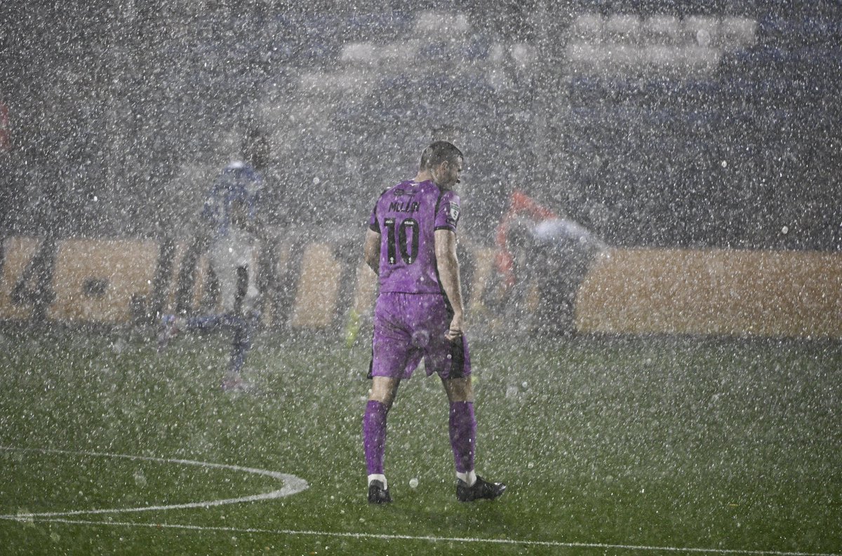 PKendrickWIG's tweet image. Some of these pics from last night are incredible...think that&apos;s Paul Mullin in there somewhere...if anyone needs @plattyphoto between now and Saturday he&apos;ll be near to a radiator... 🤣 #wafc