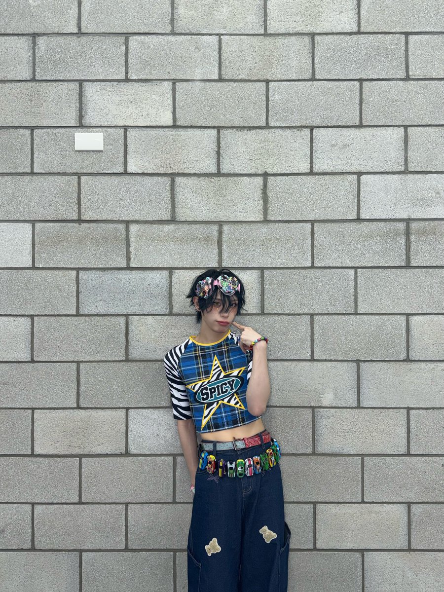 XLOV_official's tweet image. [📸]

251111 SBS funE 더쇼

#HARU  G͜͡o͜͡o͜͡d͜͡(*ˊᵕˋ*)੭ ੈ❤︎

#XLOV #엑스러브 #하루
#Rizz #XLOV_Rizz
#UXLXVE #XLOV_UXLXVE