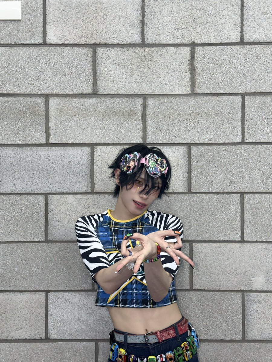 XLOV_official's tweet image. [📸]

251111 SBS funE 더쇼

#HARU  G͜͡o͜͡o͜͡d͜͡(*ˊᵕˋ*)੭ ੈ❤︎

#XLOV #엑스러브 #하루
#Rizz #XLOV_Rizz
#UXLXVE #XLOV_UXLXVE