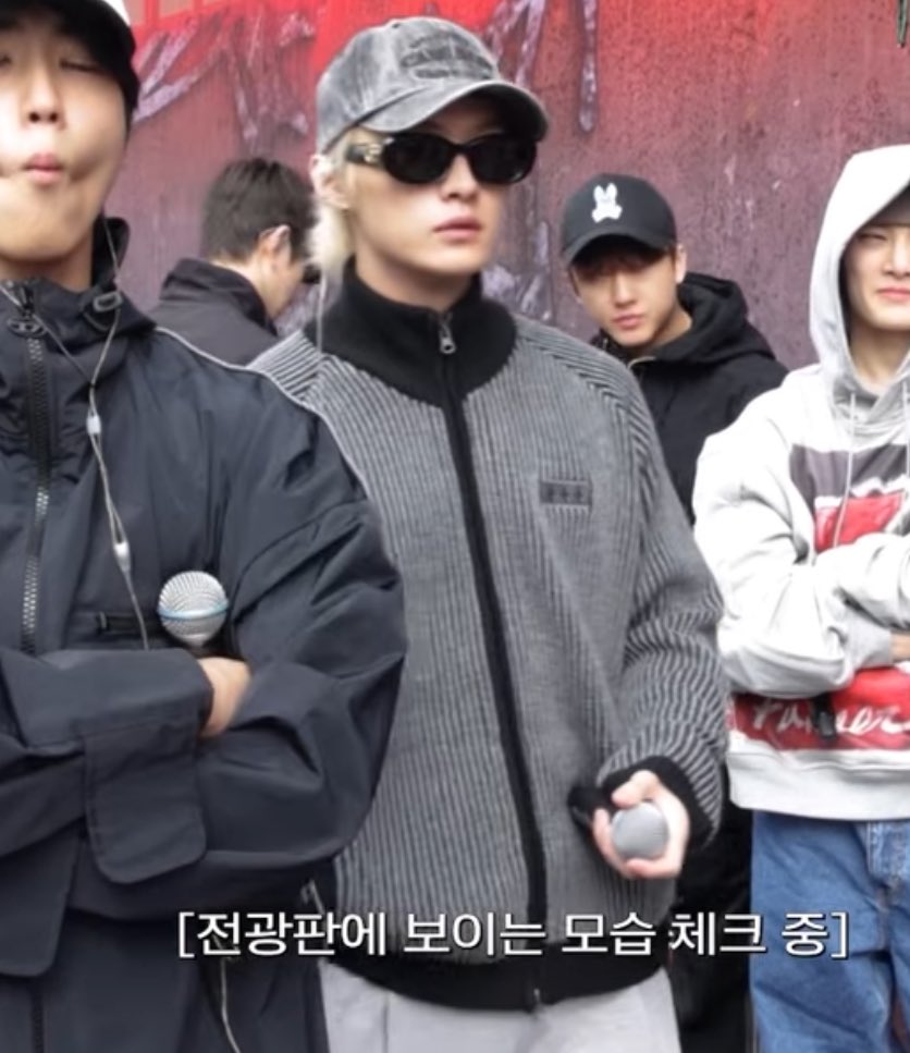 This outfit looks so good Leeknow really styles himself better than their stylist