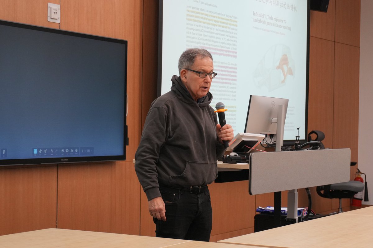 marlodov's tweet image. Thank you to Professors @cuizhiyuan  (Tsinghua) &amp;amp; Charles Sabel (Columbia) for joining @nyushanghai  Econ Society today!

Their talk on China’s 15th Five-Year Plan &amp;amp; Anti-Involution Policy sparked rich discussion on innovation and governance in China’s next chapter. 🇨🇳📈