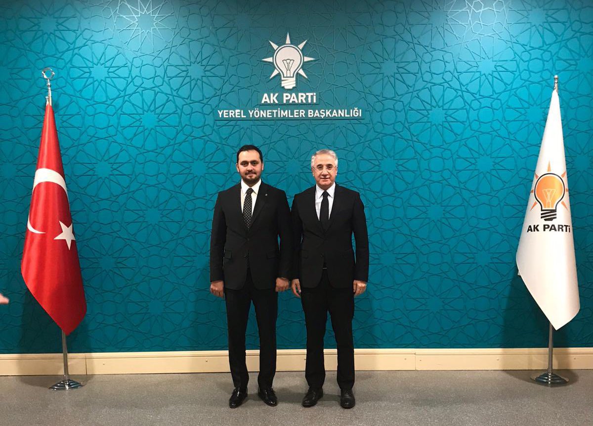 Yerel Yönetimler Başkan Yardımcımız ve aynı zamanda 2014-2019 yılları Elazığ Belediye Başkanımız Sayın Mücahit Yanılmaz’ı Genel Merkezimizde ziyaret ettim.

Sayın Başkanımıza nazik misafirperverliğinden dolayı teşekkür ediyor, hayırlı çalışmalar diliyorum.