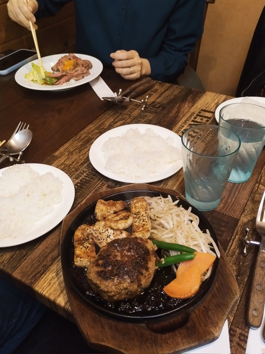 しっかり食べて健康に！旅は過酷です！