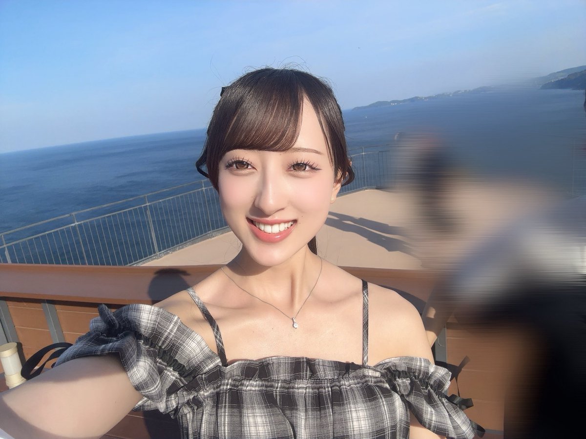 もうあっという間に冬だね☃ここで夏のゆなちゃんを1枚🌞また明日ね！おやすみなさーい(՞- -՞)ᐝ💛