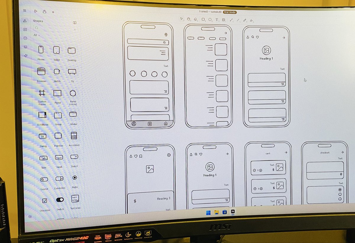 الـ Wireframe يخليك تشوف الفكرة بوضوح قبل ما تغرق في التفاصيل.
هو المرحلة اللي تفكر فيها بالعقل، مو بالألوان.