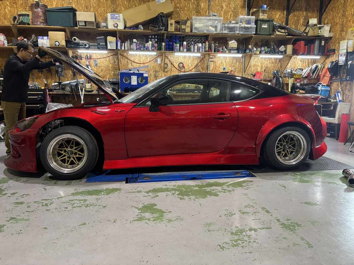 supermade_com's tweet image. 見えないところは塗らないハリボテスタイル！