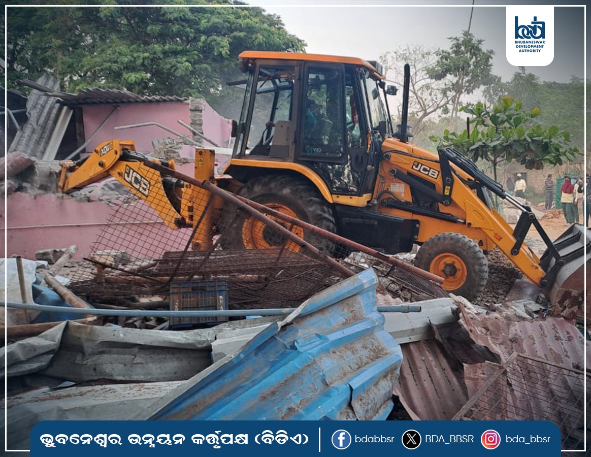 BDA_BBSR's tweet image. The BDA Enforcement Wing carried out an eviction drive at Pandra today, demolishing several illegal structures erected on government land. A total area of Ac. 2.780 dec. was successfully cleared of encroachments. #BDA #EvictionDrive #Bhubaneswar