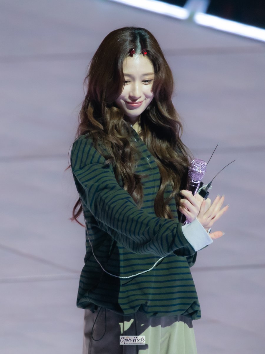 251108 MELBOURNE DAY1

아주아주 귀엽당...(*´∀`)~🍭

#트와이스 #トゥワイス #TWICE                    
#사나 #サナ #Sana
<a href="/JYPETWICE/">TWICE</a>