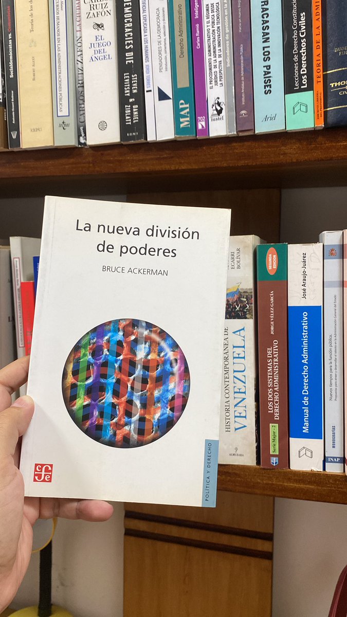 ¿Qué nos enseña Bruce Ackerman para resolver la crisis venezolana?
Basado en mi artículo: policreativaconsultores.com/separacion-de-…
5 ideas que podríamos tomar del libro de Ackerman para reconstruir el sistema político y constitucional venezolano🇻🇪👇