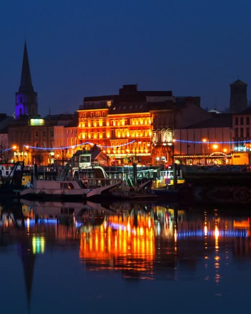ThisIsIreland3's tweet image. 📍Waterford is a charming city filled with rich history and culture. Known for its beautiful waterfront and vibrant arts scene, it’s a great place to explore. You can visit museums, stroll through historic streets &amp;amp; enjoy the scenic views along the river 💚☘️

#Waterford #Ireland