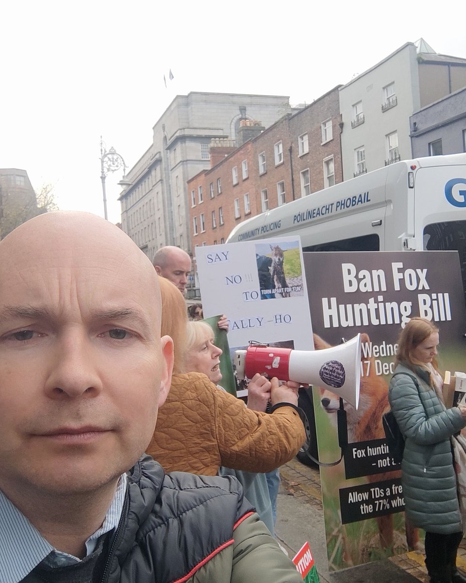 paulmurphy_TD's tweet image. Happy to be supporting Ruth Coppinger's Bill to ban fox hunting.

The Dáil will vote on this on 17 December, the first time in history a ban has been proposed on it.

This is not a "rural pursuit", it's animal cruelty pure and simple.