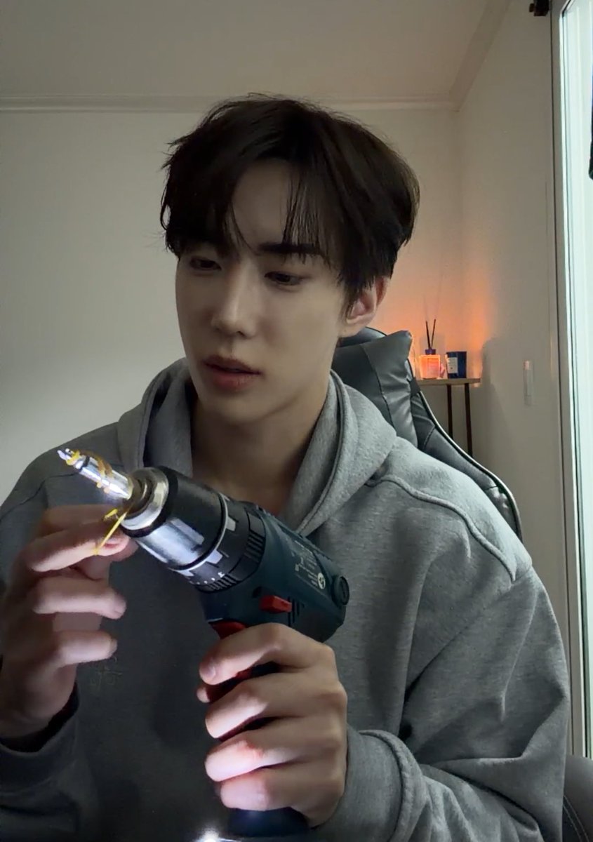 woobinsfate's tweet image. interesting live today