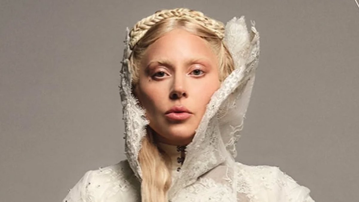 AnnalisaNews's tweet photo. Oggi il mio sogno è [duettare con] #LadyGaga, una delle mie artiste preferite. Tra le italiane mi piacerebbe duettare con #Giorgia, dopo Sanremo ci siamo già confrontate e dobbiamo solo concretizzare.

#Annalisa https://t.co/KUp4KHDdZ9