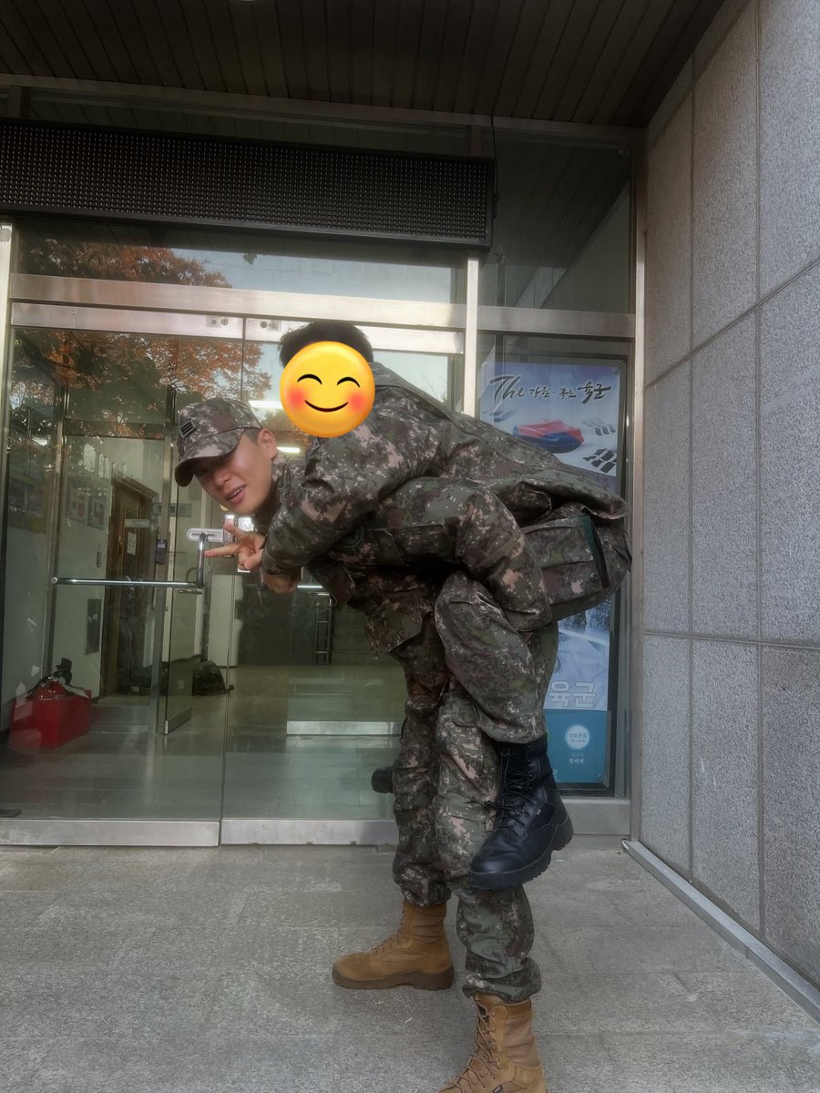 jjaehyunTH's tweet image. แจฮยอนจาก Instagram ของเพื่อนทหาร

#JAEHYUN #재현