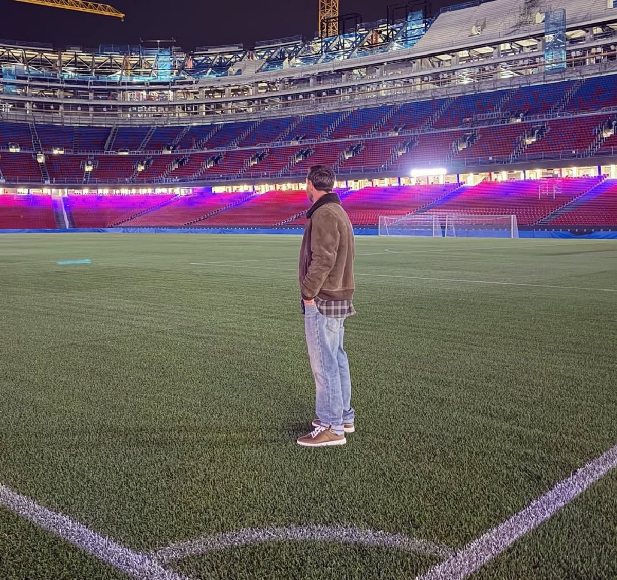 عاد الجسد ولكن من يعيد لنا الذكريات 💔

#ميسي