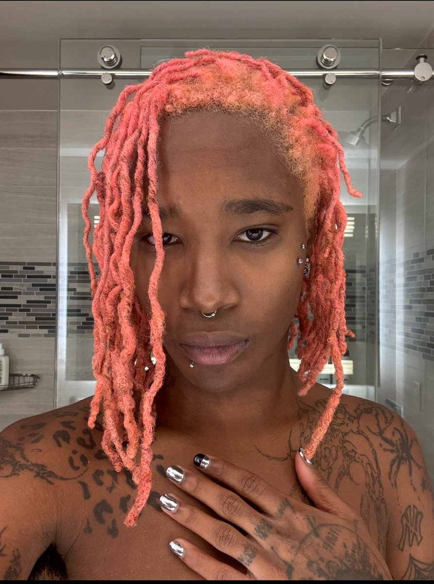 papaphrusty's tweet image. 