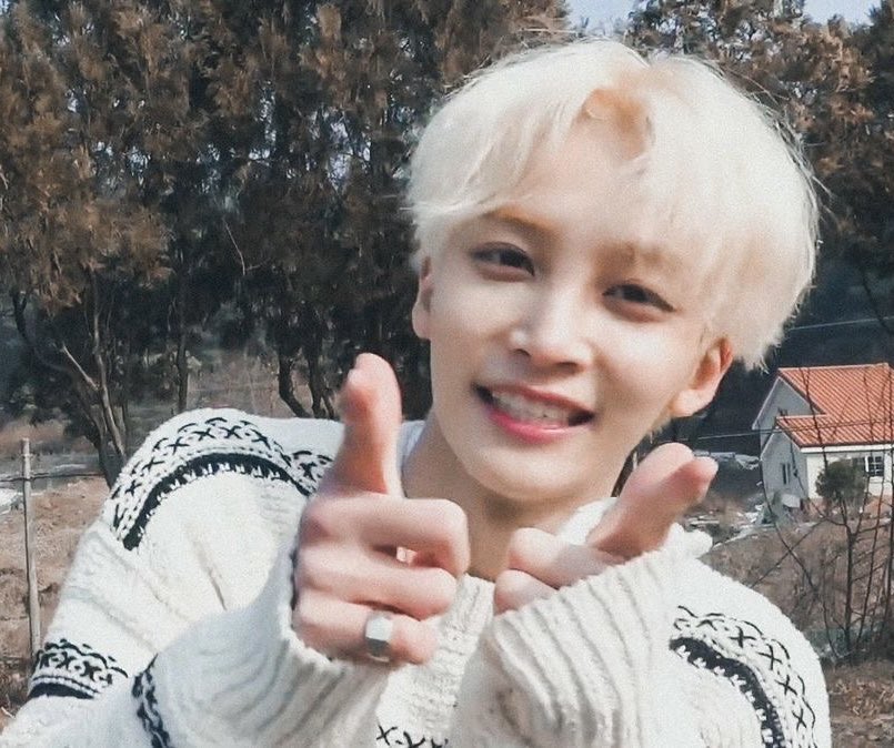 pan_g9's tweet photo. 내일 수능 잘 볼 사람?
대박 날 사람?

너🍀 https://t.co/UJAfYJZVDA