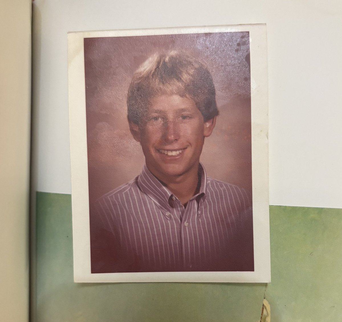 0xcitiz3n's tweet photo. i collect old books 

sometimes i cut them up and make collages out of them @cutcanvas_ 

sometimes i find things in the books lol https://t.co/L8RP1tFlKn
