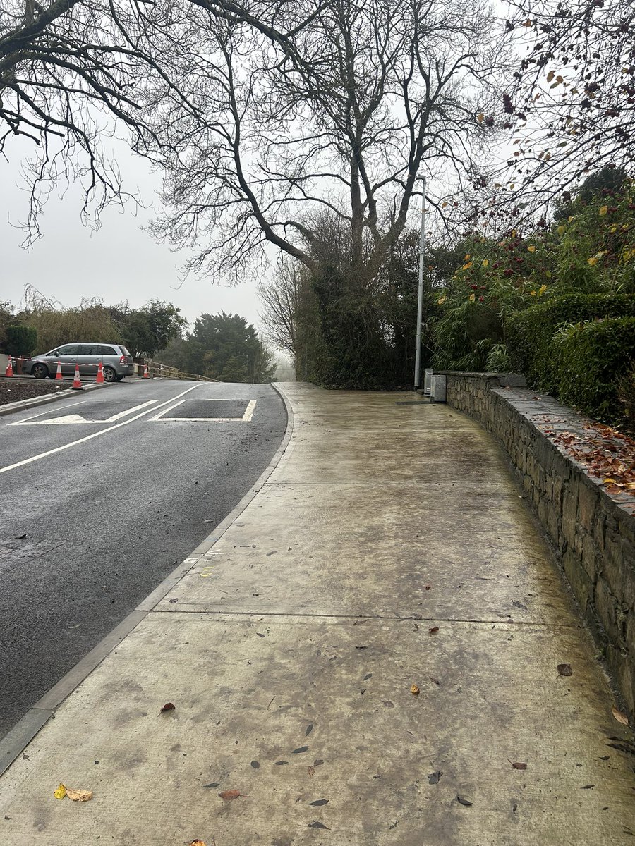 Huge thanks to <a href="/cavancoco/">Cavan County Council</a> and to all  involved in the provision of the footpath to Farnham. Thank you also to those who maintain the paths.