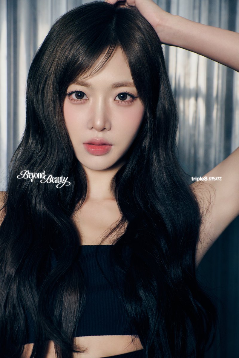 tripleS msnz Beyond EVERLINE サイン リン tripleS msnz (tripleS Moon) Stage Name: Lynn (린 / リン) Birth