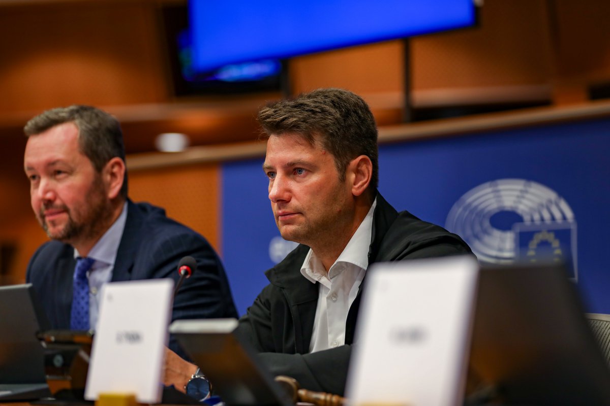 A  small plenary session in Brussels — and once again, reason to  celebrate! Our group is growing, as several of our MEPs have welcomed  new babies since the last group meeting.  Congratulations! New Europeans? We make them ourselves! Of course,  we’ve also thoroughly prepared