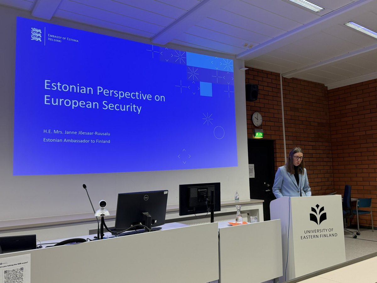 Tänään oli meillä yliopistolla merkittävä päivä ja kaksi arvovierasta, tasavallan presidentti Alexander Stubb 🇫🇮 ja Viron Suomen suurlähettiläs H.E. Mrs Janne Joesaar-Ruusalu 🇪🇪. Mainiot luennot molemmilta. Väkeä riitti, hieno päivä! <a href="/UniEastFinland/">University of Eastern Finland</a>