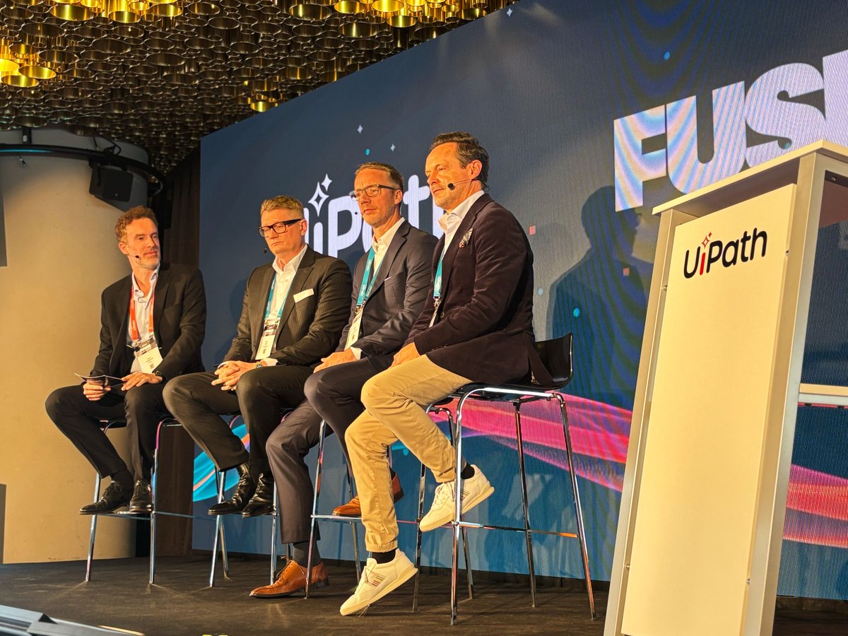 robots4testing's tweet image. When customers lead, we all move forward. 🏆 Congrats to our #AI25 award winners in DACH: Schnellecke Logistics and Schulz &amp;amp; Partner. Danke for inspiring us! #UiPathFUSION