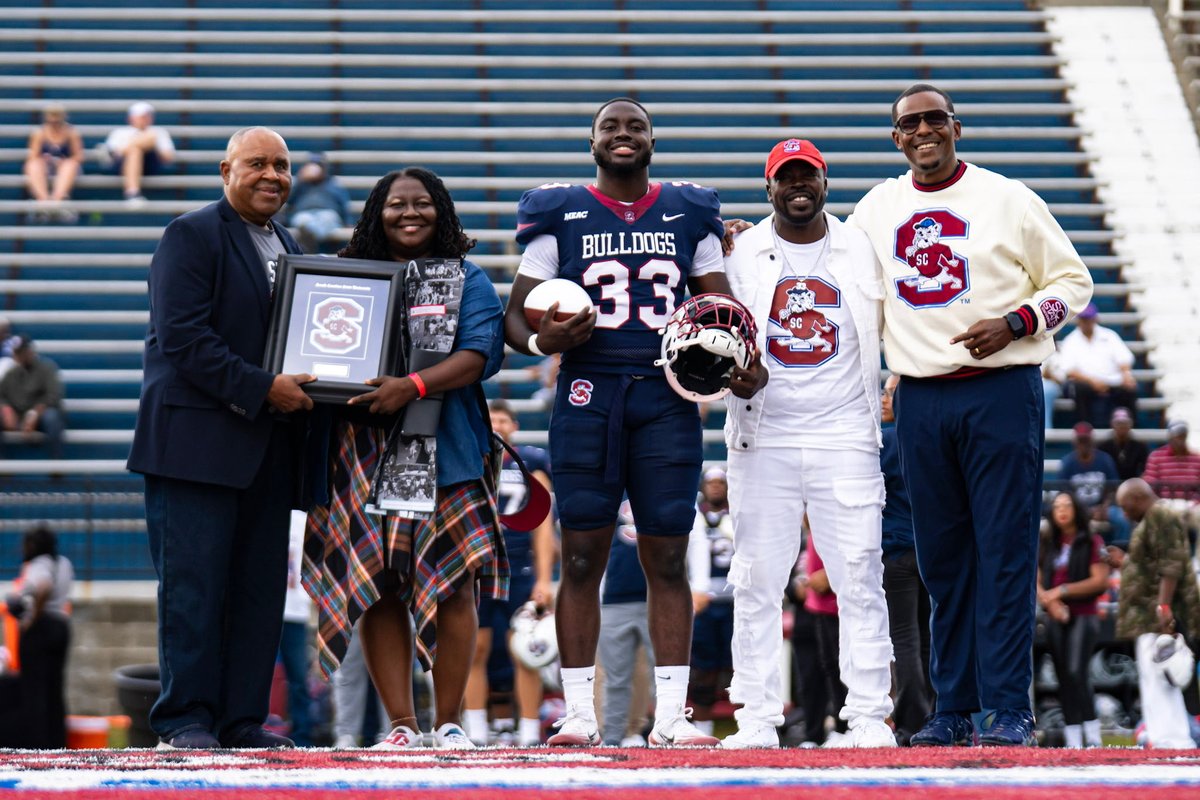 CONGRATULATIONS TO THE HARP FAMILY!!! MALIK HAS ALWAYS BEEN ONE OF MY BETTER STUDENTS IN THE CLASSROOM!!! HE HAS BEEN BRINGING ME HIS REPORT CARDS SINCE 1st GRADE AND I RARELY SAW AN “B”!!! THIS KID HAD BEEN FOCUSED SINCE DAY 1!!TRUE TESTAMENT TO HIS PARENTS MELANIE AND DAVID!!!