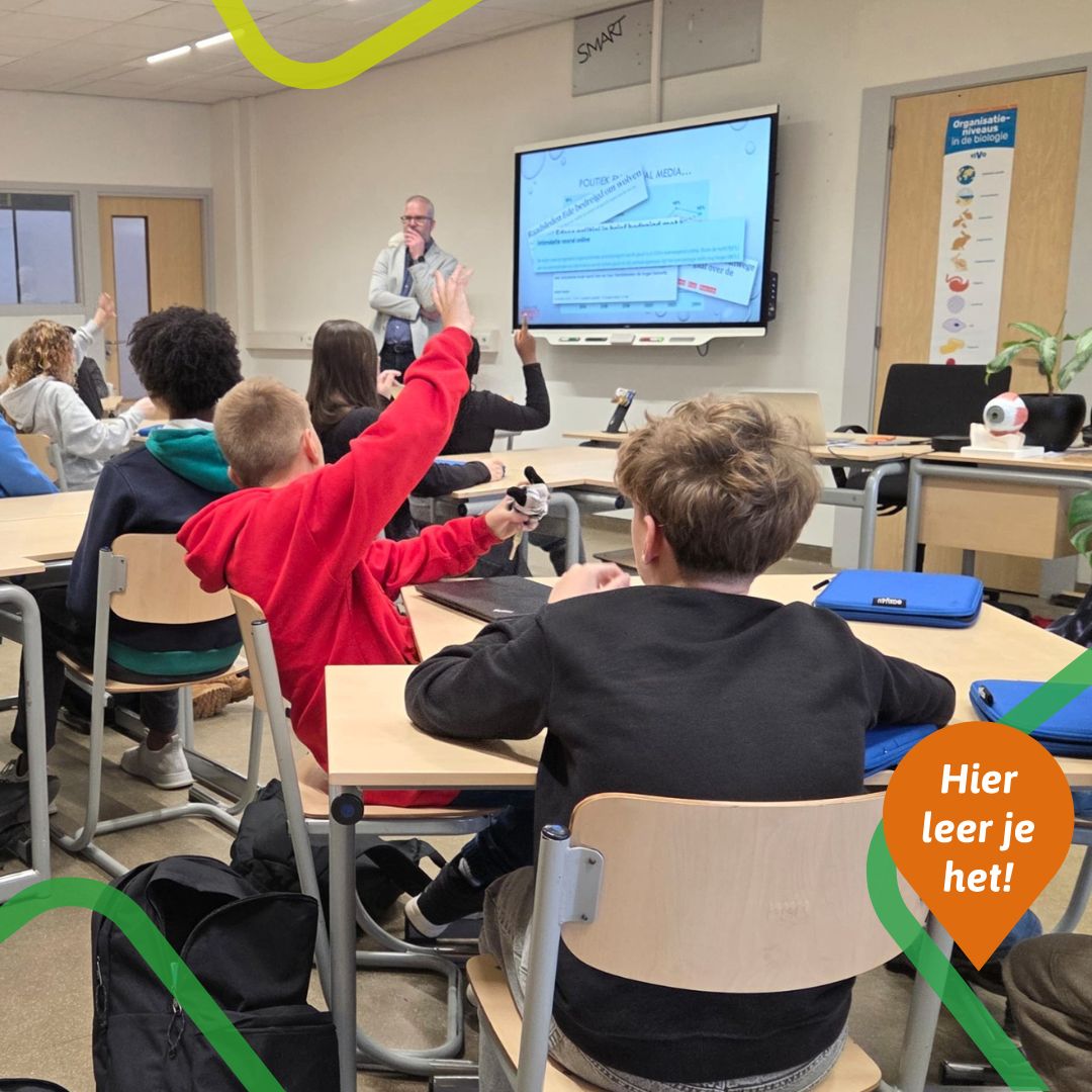 📷 Een inspirerende les over respect! Oud-militair Bart Omlo kwam langs op school om te vertellen over respect. Wat betekent dit en waarom is het zo belangrijk. Onze leerlingen luisterden met volle aandacht en gaven hem een groot applaus. #AeresVMBO #aeresvmboede #Respect
