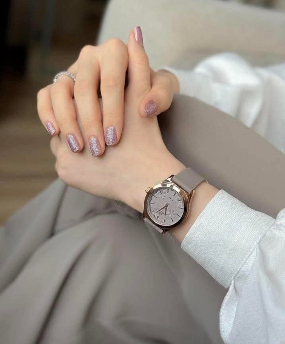 "قَدْ أَبدُو لَكَ لَطِيفَةً، لَكِنَّنِي أُحَلِّلُ كُلَّ كَلِمَةٍ تَنْطِقُ بِهَا بِدَقَّةٍ، فَاحْذَرْ”🤍