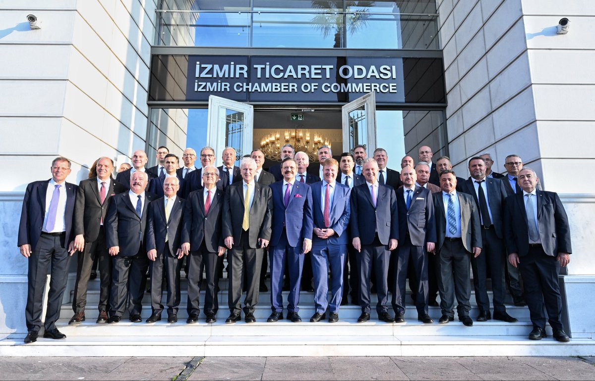 İzmir, Manisa, Aydın, Denizli İl - İlçe 
Oda - Borsa Başkanlarımız ve Meclis üyelerimizle İzmir Ticaret Odası’nda bir araya geldik.

Amerikan Ticaret Odası Kıdemli Eski Başkan Yardımcısı Myron Brilliant’ın katıldığı toplantıda ticaret savaşları sonrasında dünya ekonomisinde