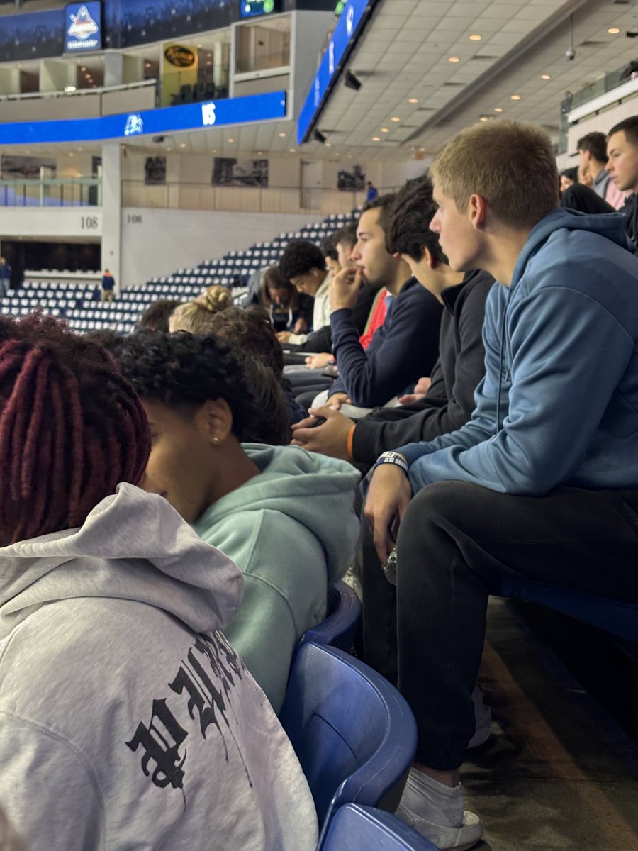 Jonathan Law Track & XC tweet media