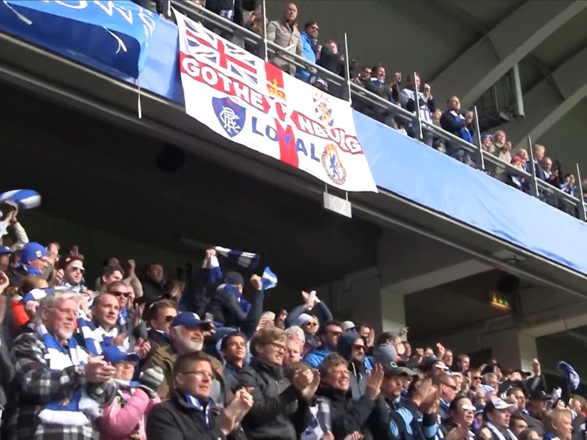 Är det någon som vet historien bakom denna banderollen (Chelsea, Rangers och Blåvitt)? Har sett den förut på Ullevi ibland, men inte längre. (Bild 2 är från cupfinalen 2015)
#ifkgbg