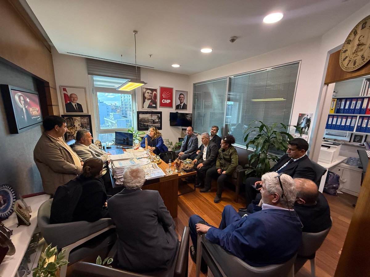 EYT ve Emekliler Federasyonu Genel Başkanı Sayın Arzu Lastikçi ve yönetimi ile Bağ-Kur Emeklileri Derneği temsilcileri TBMM’de ziyaretimize geldiler. Ziyaretleri  için teşekkür ediyorum.Sorunların çözümü için mücadelelerinde  desteğimiz  çözüme kadar devam edecektir.