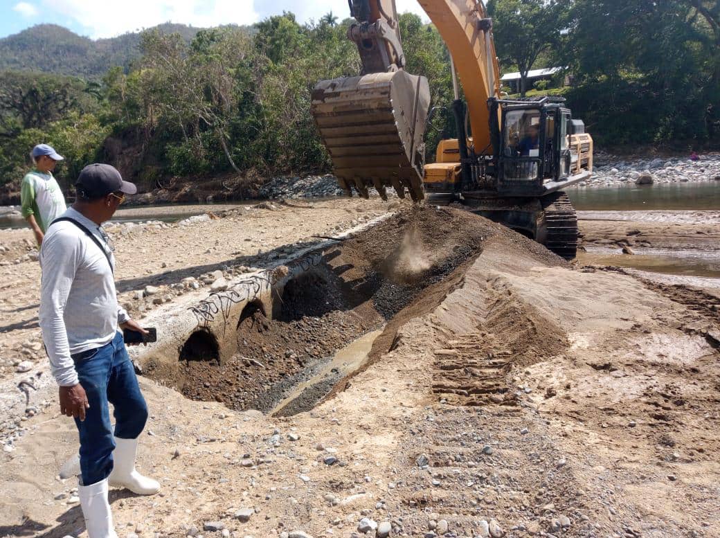 tiempo21cuba's tweet image. Con una parte de sus fuerzas distribuidas en tres provincias del oriente cubano de manera simultánea, los trabajadores de la Empresa de Construcción y Montaje de #LasTunas demuestran ser un pilar fundamental para la recuperación
#Melissa #UnidosXCuba 
👉🔗 periodico26.cu/index.php/es/p…