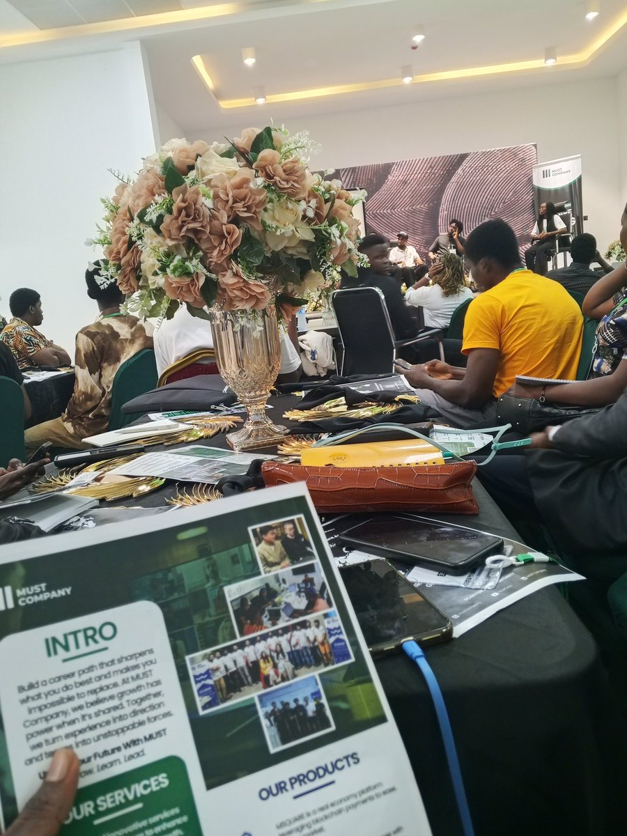 ser_jayy's tweet image. One thing i love most about Tech events is how they can change your perspective...if you open your mind.

Today I was a bit busy, but I made time to attend an event hosted by #mustcompany CALABAR TECH MIXER, here in Calabar, hosted by Mr. Amani Kanu (@AmaniKanu) 

There were…