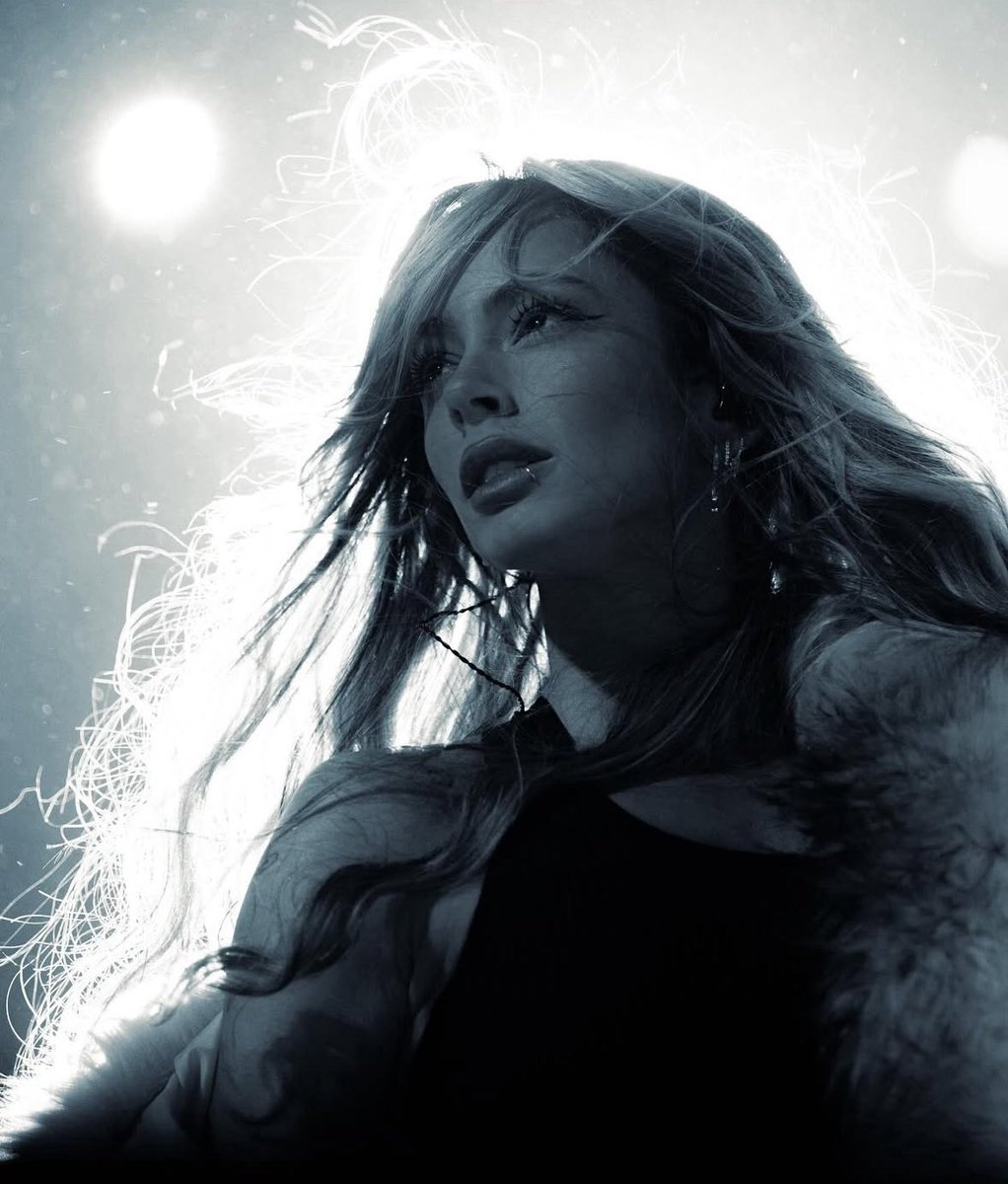 COMO VAS A SER TAN PERFECTA QUEEEEEEEEEEEEEEEEE